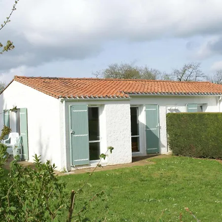 Semi Detached Bungalow With Microwave In The Great Vend E Apartment *